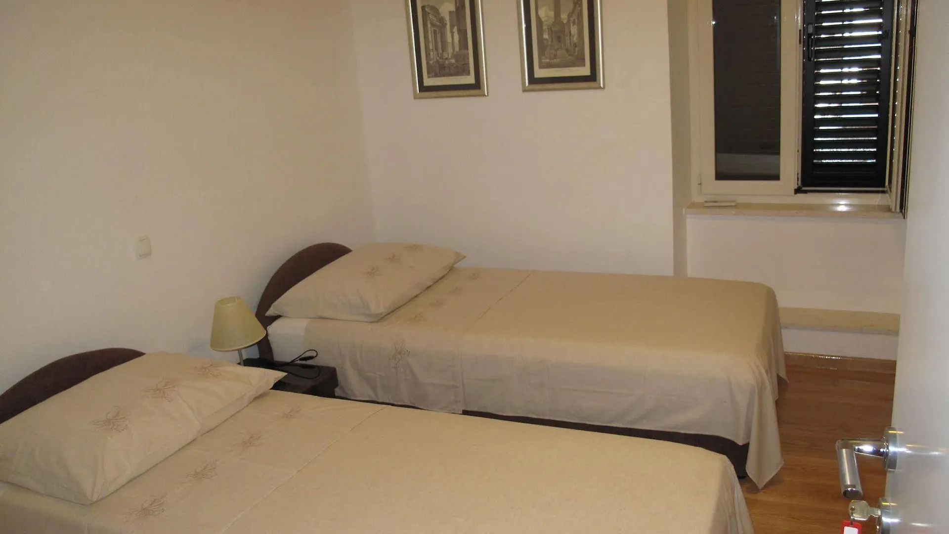 Malena Palace Experience Split Kroatien