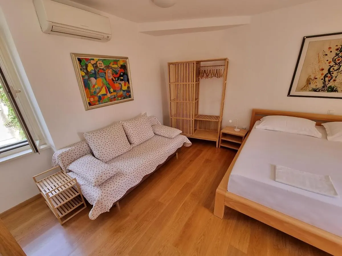 Malena Palace Experience Split Guest house